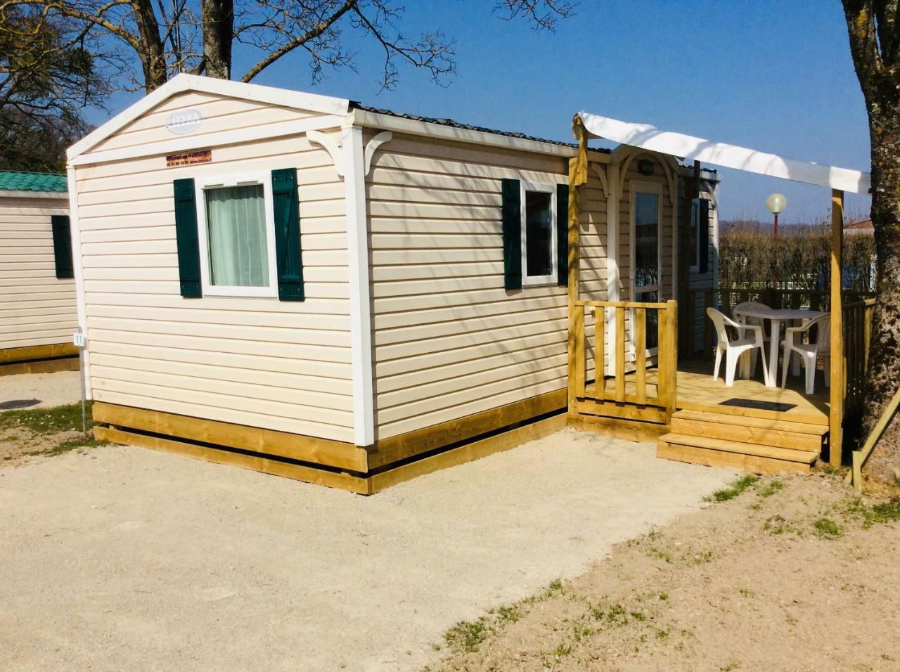 Camping De Contrexeville Luaran gambar